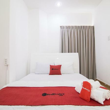 Reddoorz Plus Near Tan Dinh Market Ho Chi Minh-stad Buitenkant foto