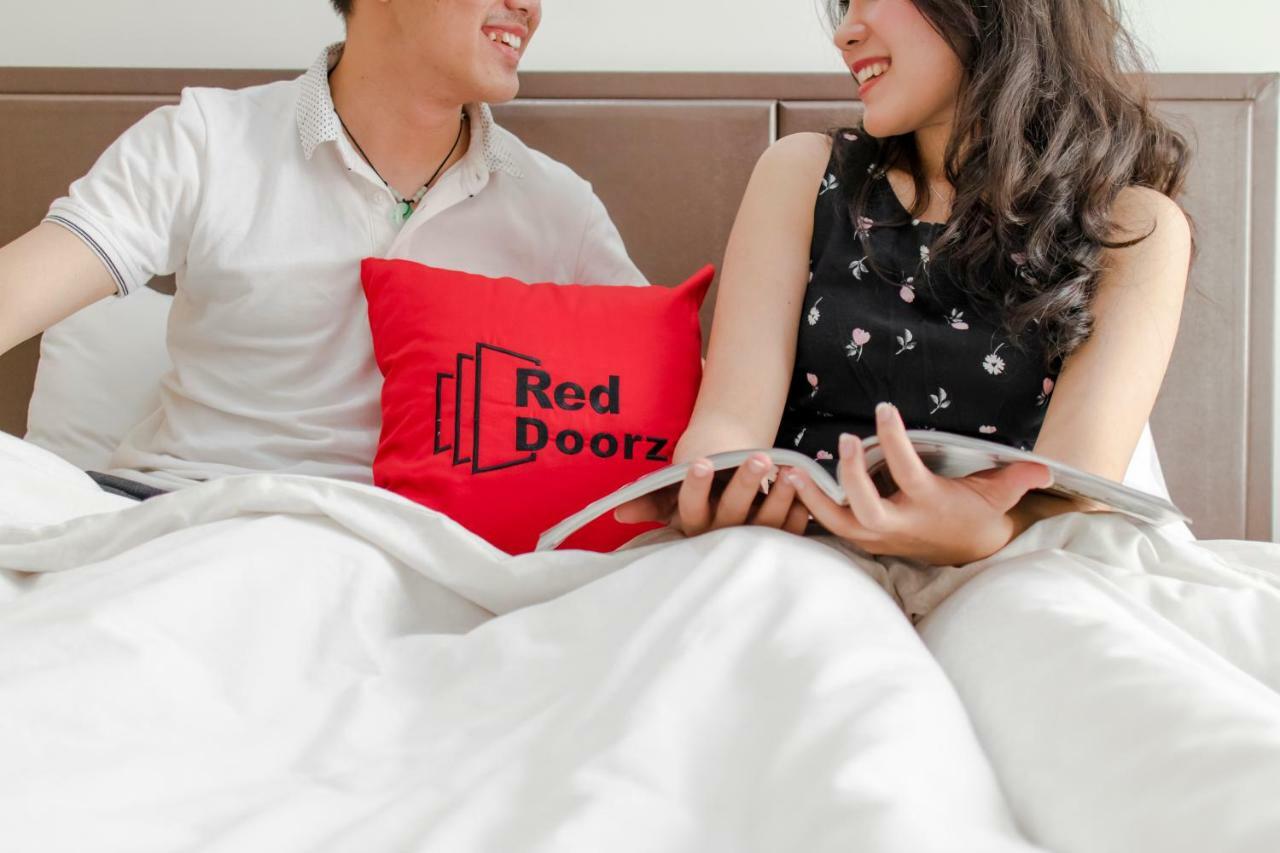 Reddoorz Plus Near Tan Dinh Market Ho Chi Minh-stad Buitenkant foto